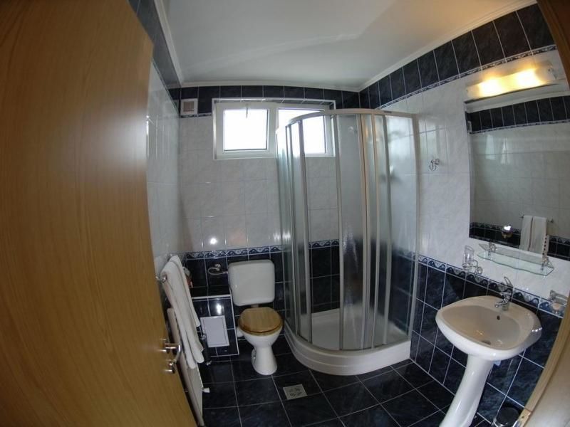 Отель Hotel Oasis Брашов-56