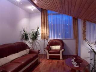 Отель Hotel Oasis Брашов Семейный люкс (для 2 взрослых и 2 детей)-7