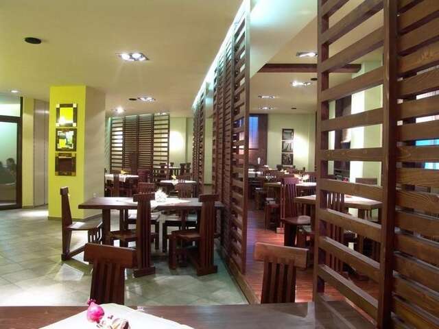 Отель Hotel Oasis Брашов-37