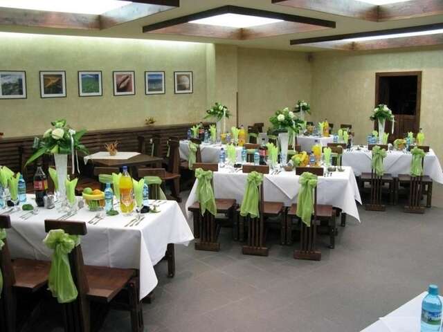 Отель Hotel Oasis Брашов-43