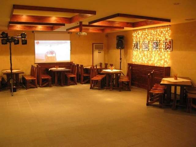 Отель Hotel Oasis Брашов-44