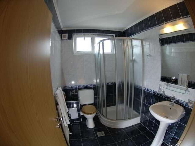Отель Hotel Oasis Брашов-55